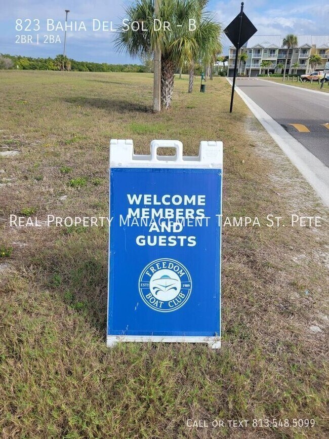 Building Photo - 823 Bahia Del Sol Dr