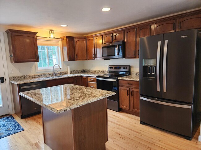 Building Photo - 28 Owens Dr