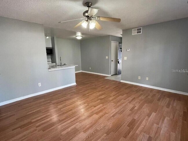 Building Photo - 6064 Westgate Dr