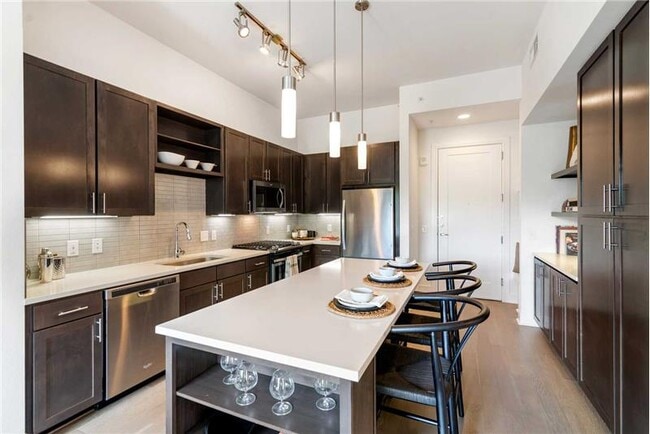 Building Photo - 3201 McKinney Ave