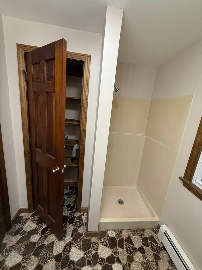 Building Photo - 276 Carriage Way