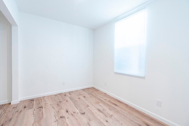 Building Photo - 355 St Bonaventure Ave