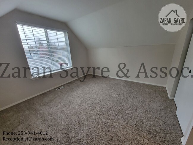 Building Photo - 2805 9th St SE