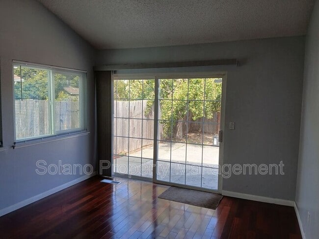 Building Photo - 400 Mokelumne Dr