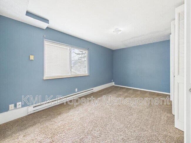 Building Photo - 22 W York St