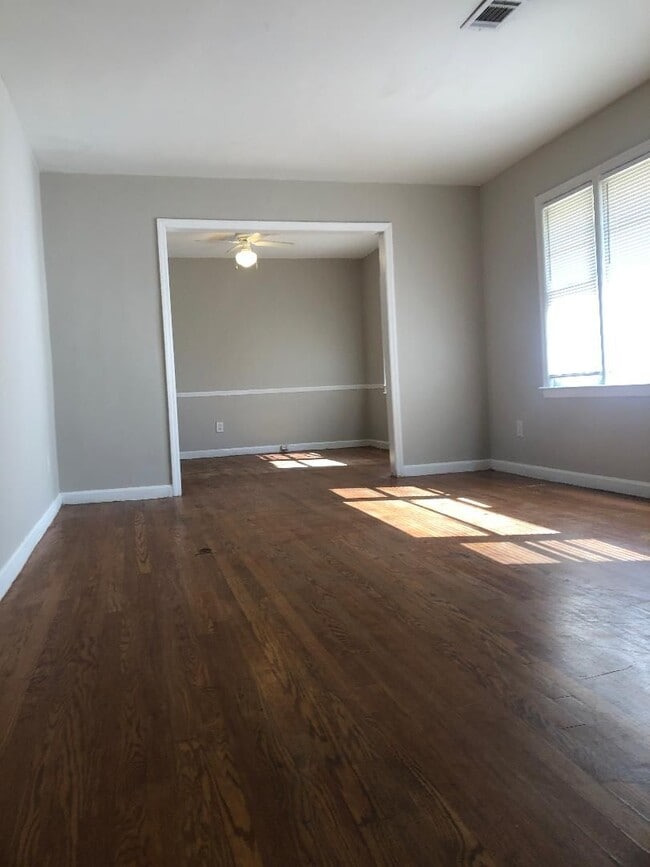 Building Photo - Charming 4 BD 2 BA Home in Prime Decatur Location! ***Enjoy $250 off your first month’s rent***