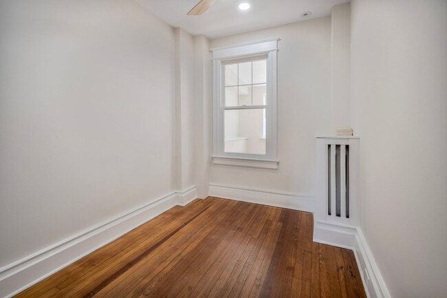 Building Photo - Available Now! Recently Renovated 4 Bedroo...