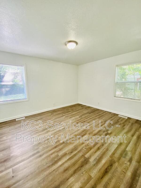 Building Photo - 9303 Stark Ave
