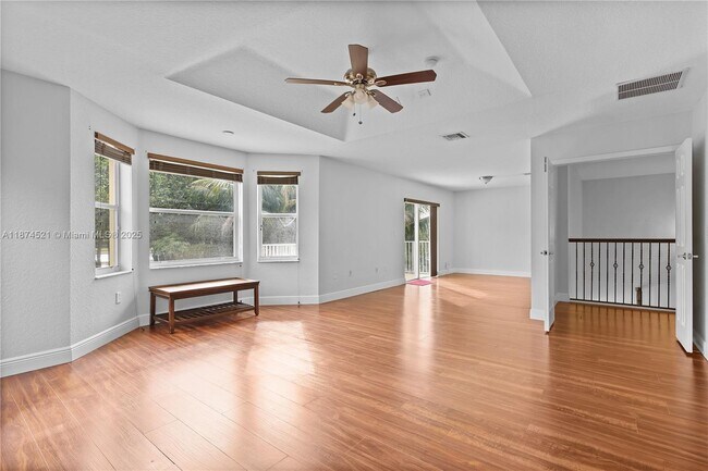 Building Photo - 2658 Sawyer Terrace