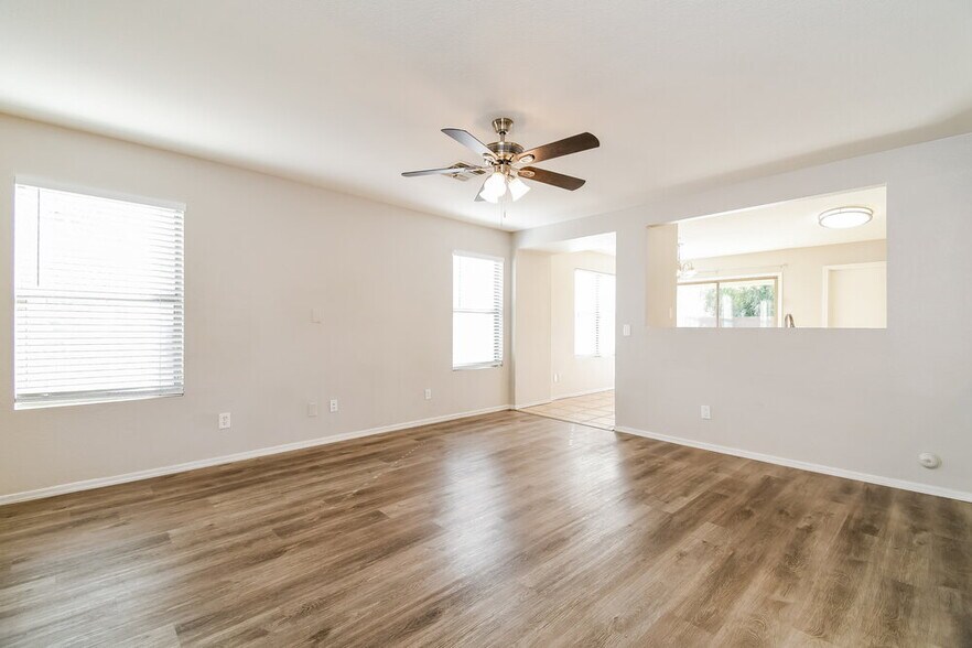 Building Photo - 1080 S Bogle Ct