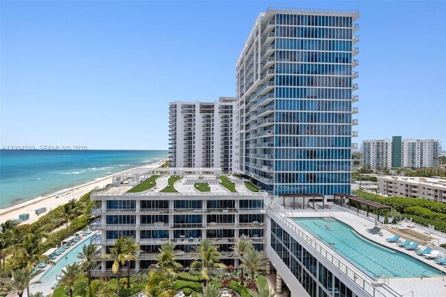 Building Photo - 6801 Collins Ave