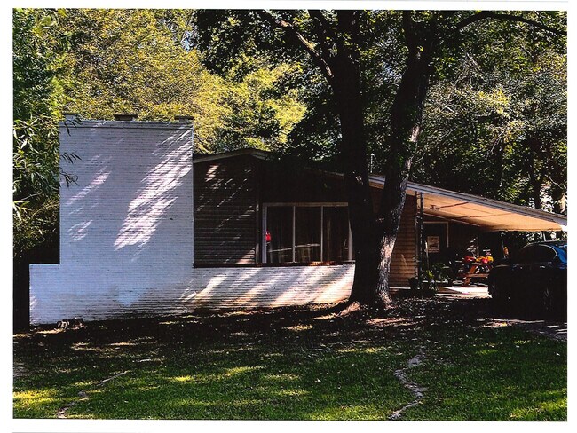Building Photo - 1340 State Rd S-29-278