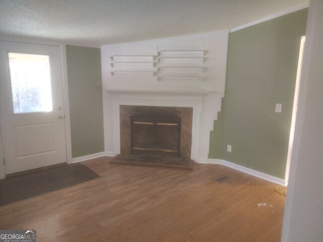 Building Photo - 826 Black Horse Run