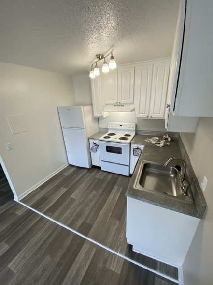 Building Photo - 1005 Hickory Hill Ln