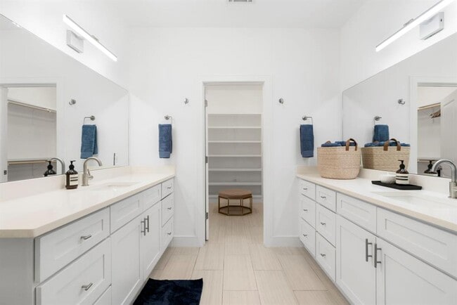 Building Photo - 1148 Webberville Rd