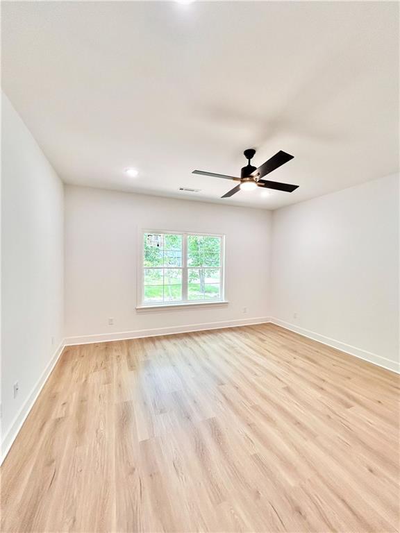 Building Photo - 8 Kirkdouglas Ln