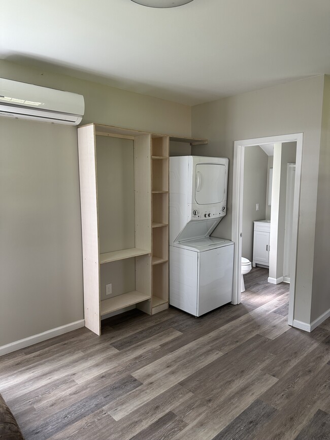 Building Photo - 227 Mount Leo Heights St