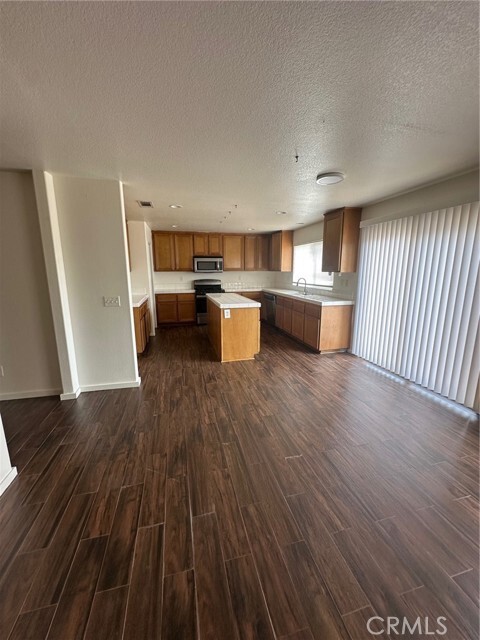 Building Photo - 26075 Prado St