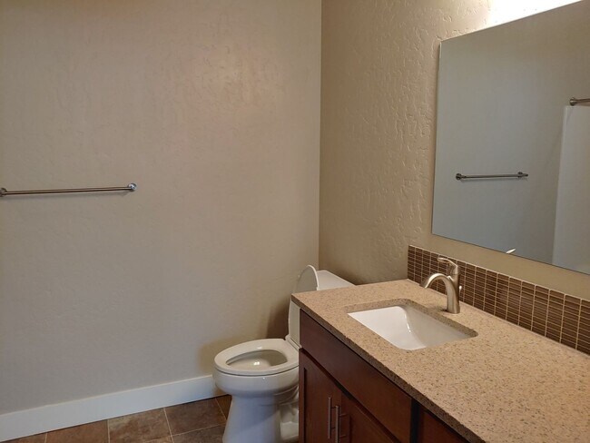Building Photo - Beautiful Low Maintenance Home in Gated Community