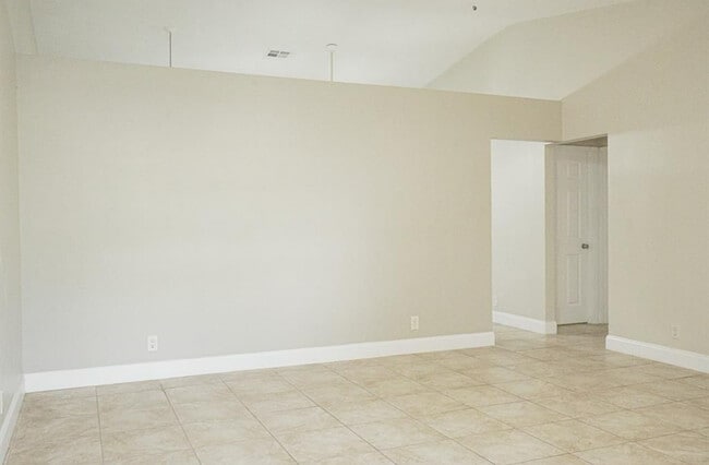 Building Photo - 10501 NW 43rd St