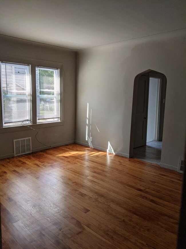 Building Photo - 4021 Neff Ave