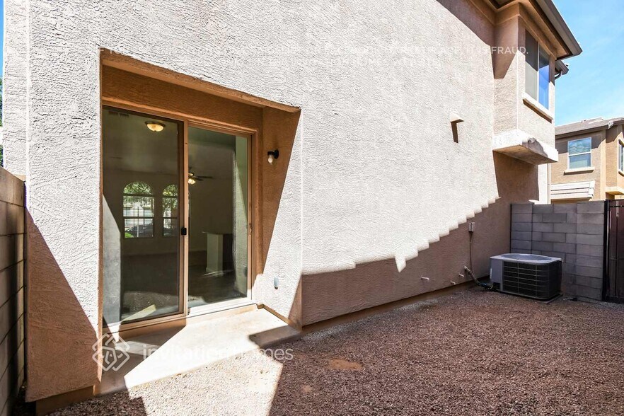 Building Photo - 1457 S Colt Dr