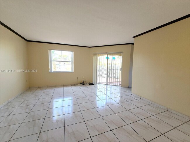 Building Photo - 365 NW 85th Ct