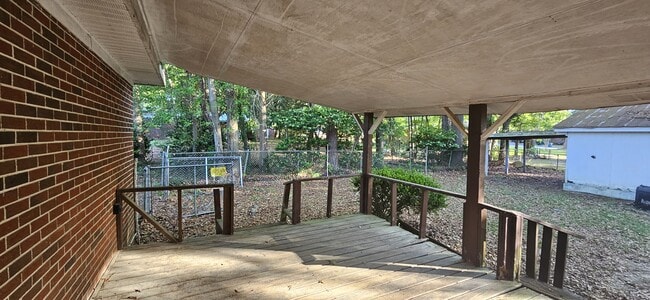 Building Photo - 306 Mustang Dr