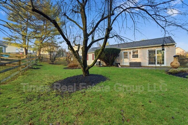 Building Photo - 136 Brookfield Ct