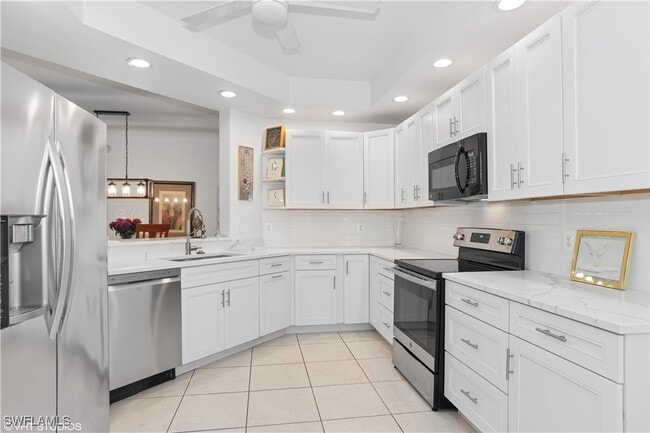 Building Photo - 7048 Pelican Bay Blvd