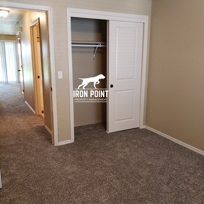 Building Photo - 886BONSAI