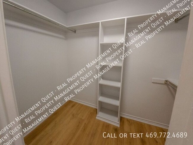 Building Photo - 1224 Mockingbird Ln