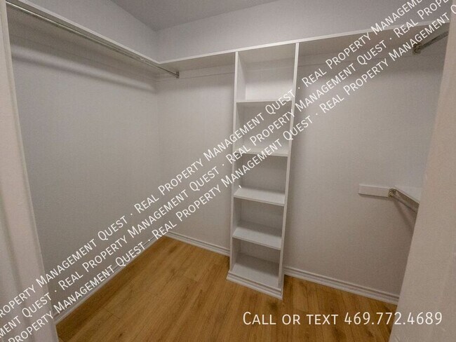 Building Photo - 1226 Mockingbird Ln