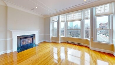 Building Photo - 22 Beacon St