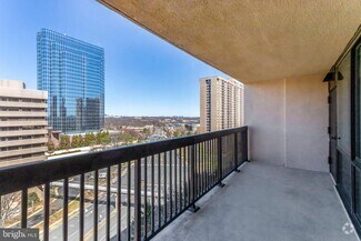 Building Photo - 3709 S George Mason Dr
