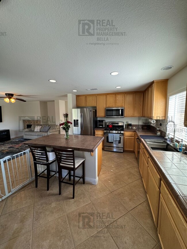 Building Photo - Spacious 4-Bedroom Menifee Home with Open ...