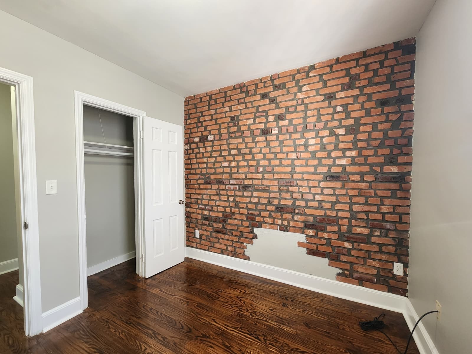 Building Photo - 383 Newhall St