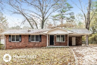 Building Photo - 892 Oak Dr