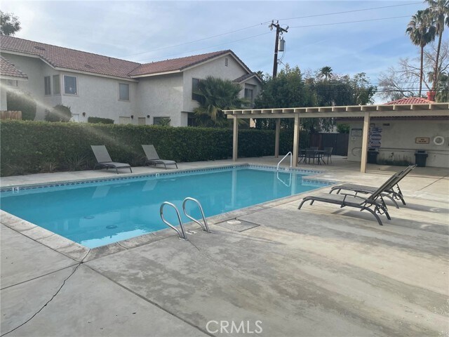 Building Photo - 74606 Driftwood Dr