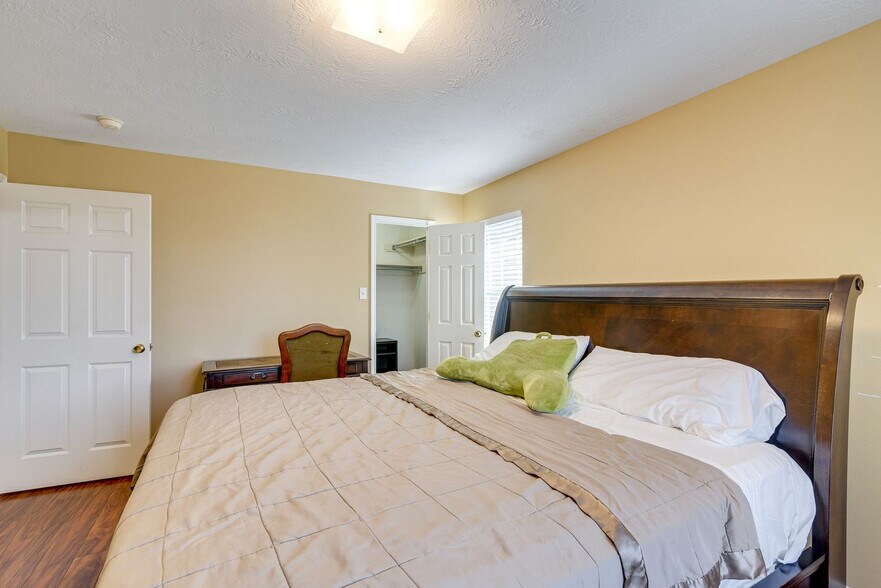 Building Photo - 16523 Terrace Hollow Ln