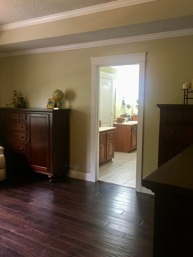 Building Photo - 122 Deer View Cir