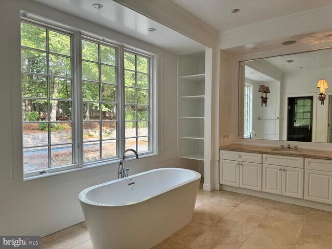 Building Photo - 10856 Patowmack Dr
