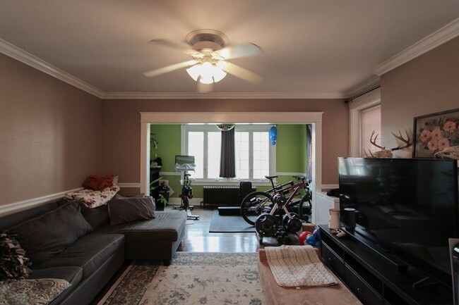 Building Photo - 818 Heberton St