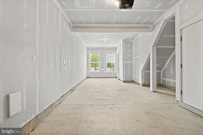 Building Photo - 11224 Bunsen St