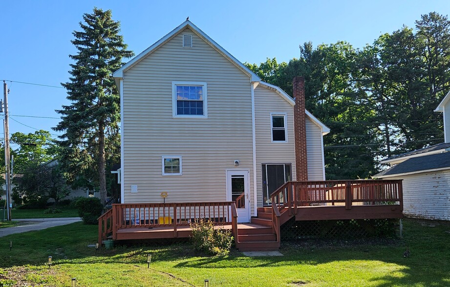 Building Photo - 35 Jackson St