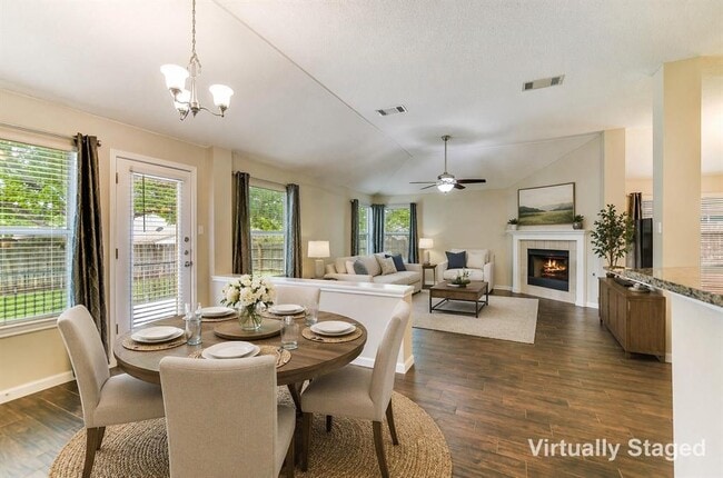 Building Photo - 1303 Crossvine Way