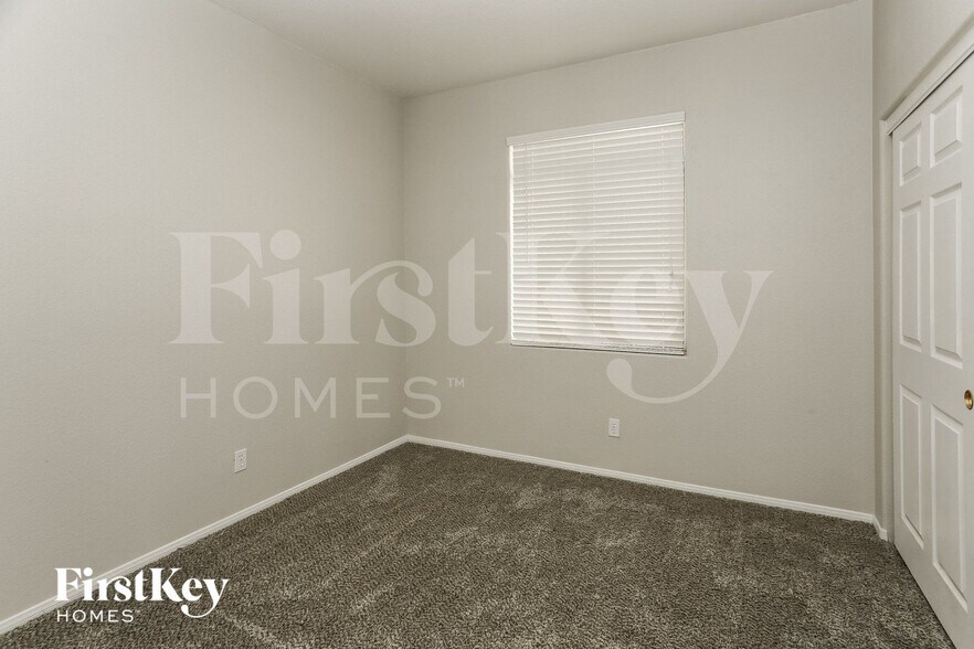 Building Photo - 4405 Vogue St