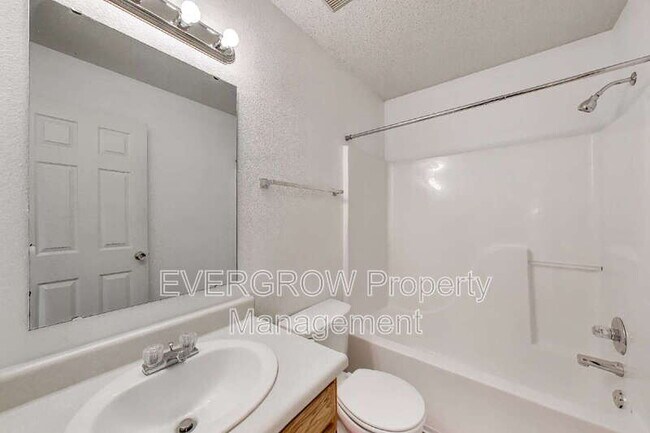 Building Photo - 7139 Kimble Dr