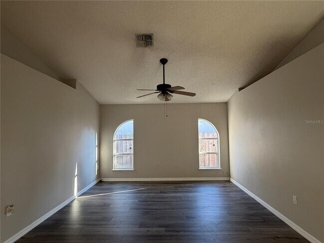 Building Photo - 375 Kaila Ct