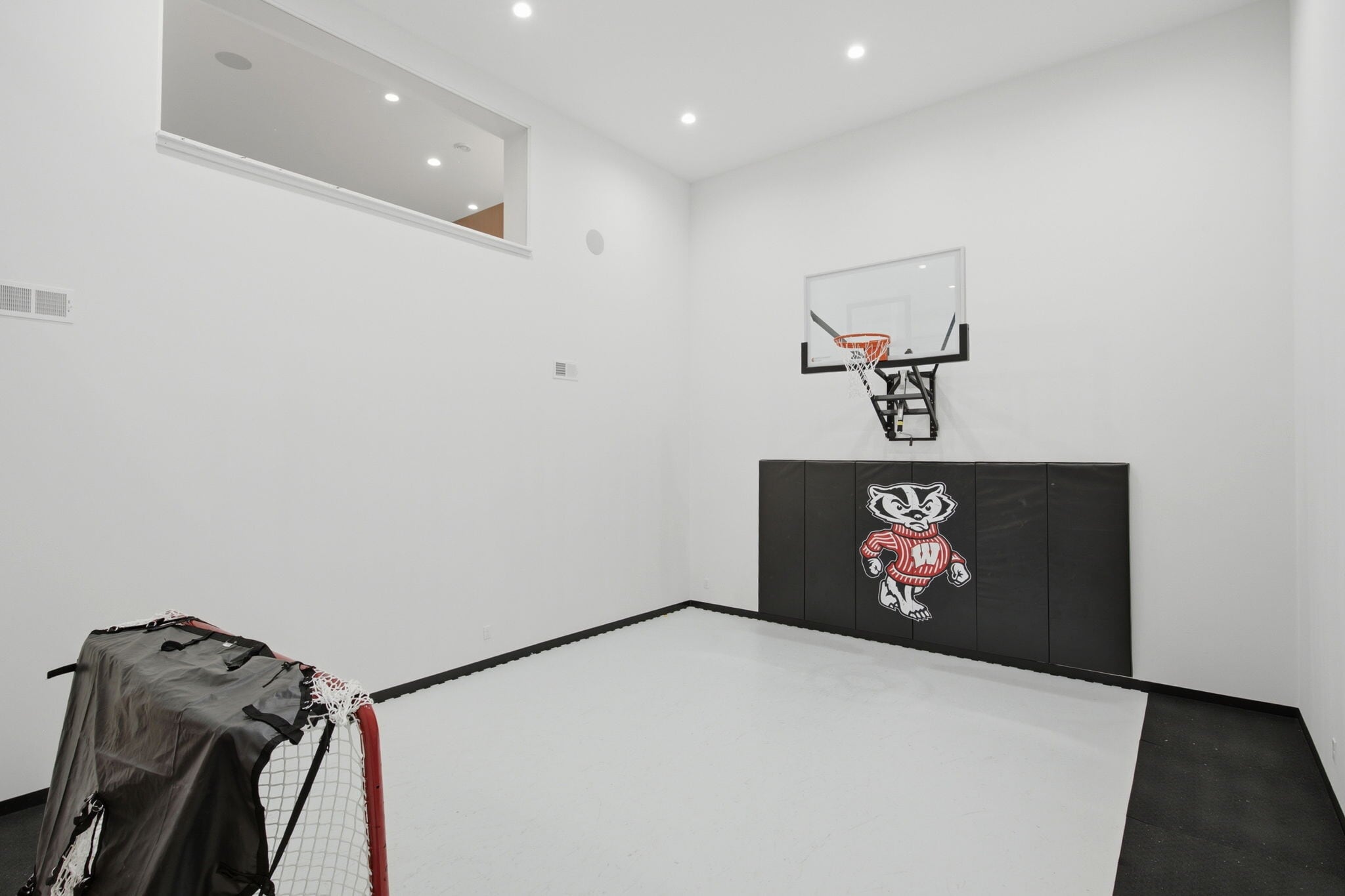 Building Photo - 4937 Championship Cir